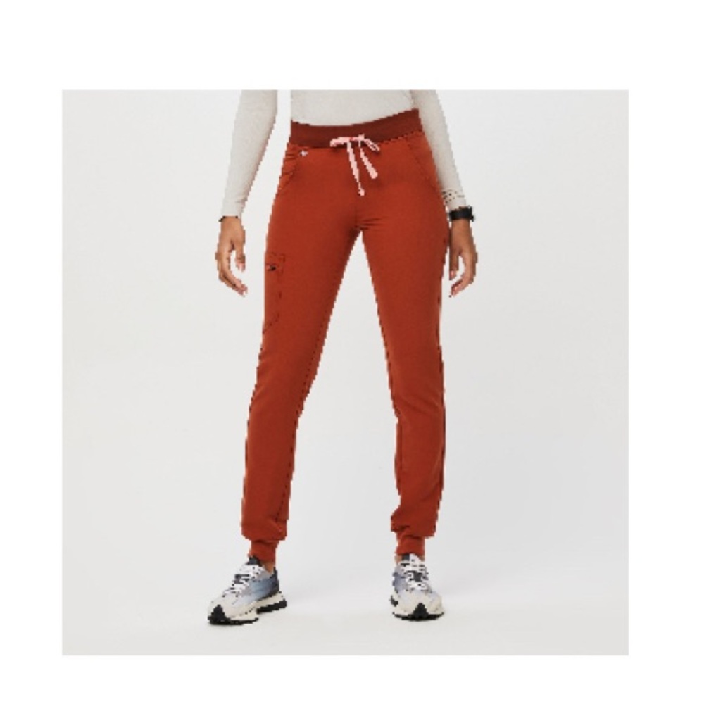 Figs Women's Auburn Jogger Scrub Pants